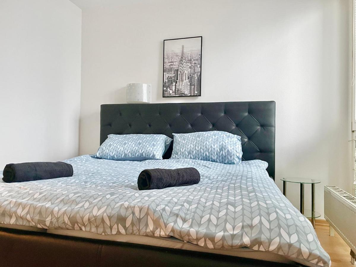 90 M2 Maisonette With Free Parking Apartment *