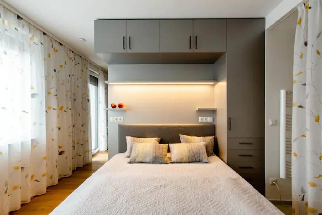 Top Apartment* Panoramic View* Sensible Balcony* *