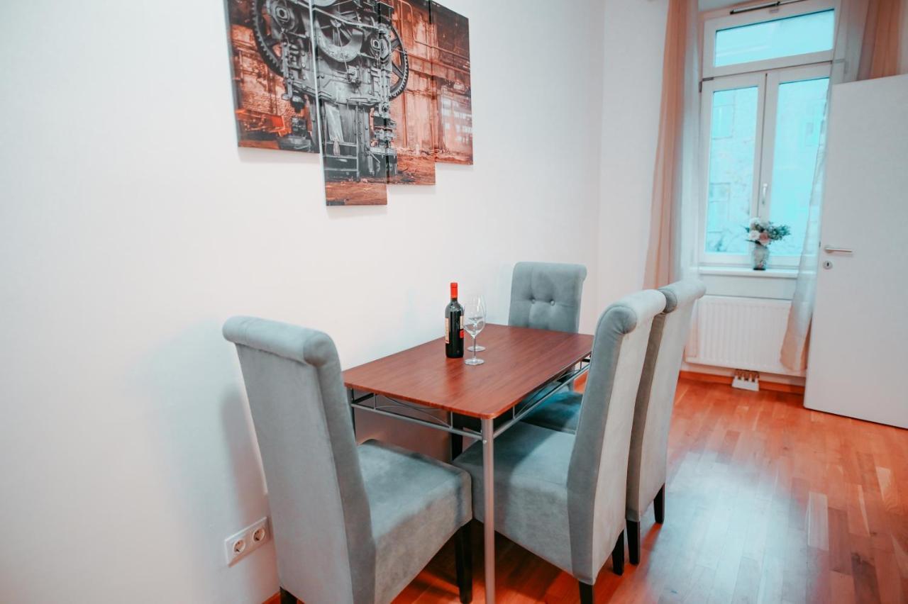 Apartment 4 *