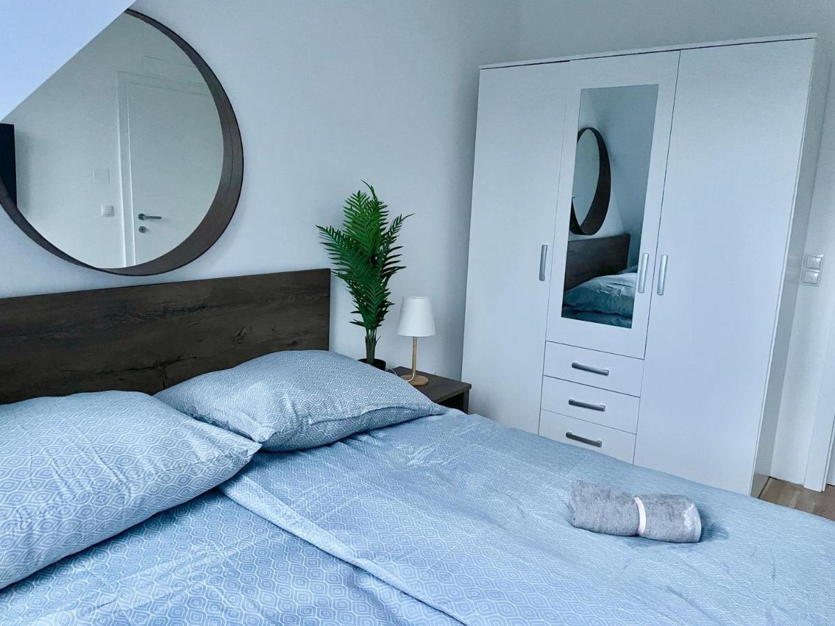 Apartment Modern Rooftop With Balcony - Free Parking *