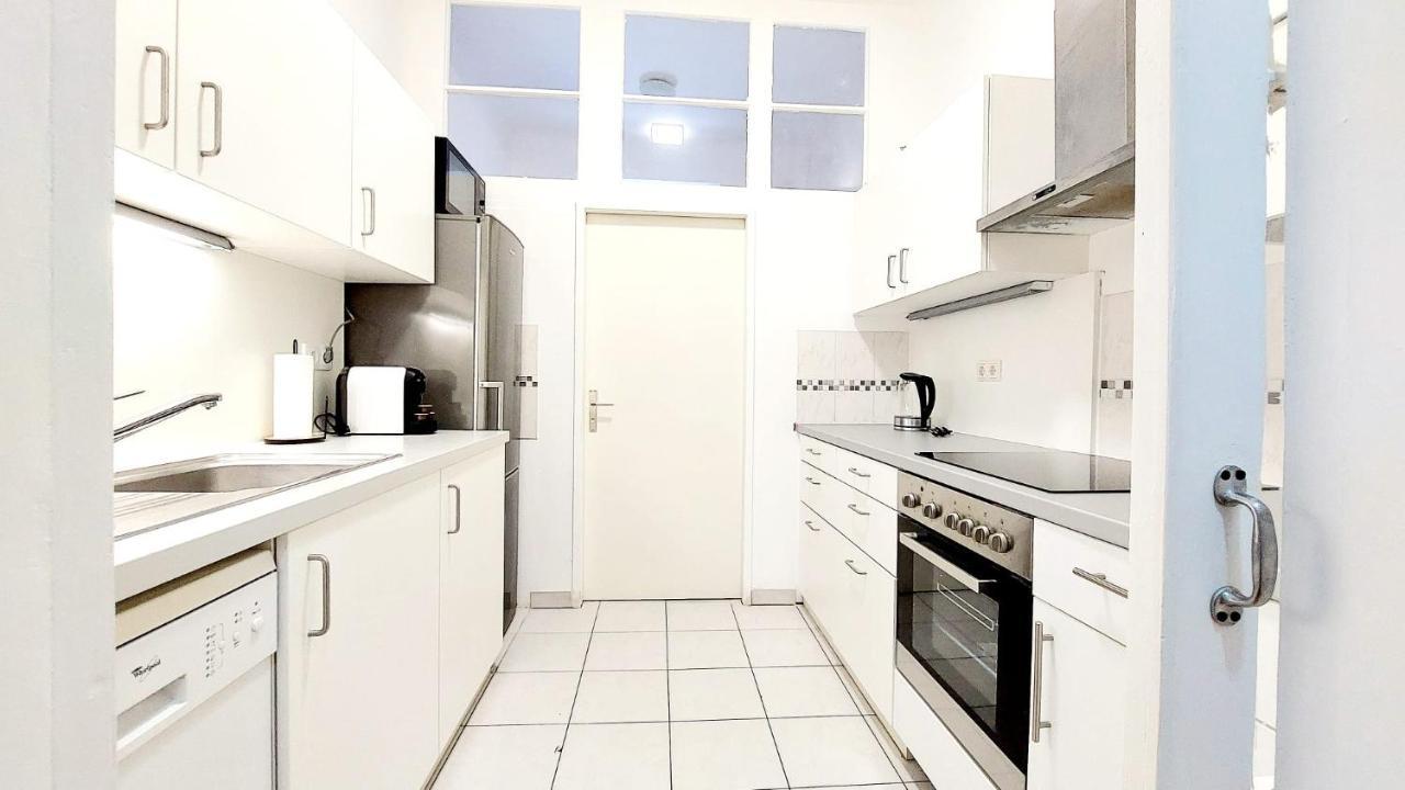 Superior 4 Bedroom Apartment *