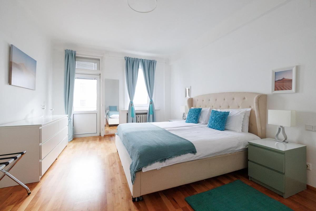 Operastreet City-center Premium Apartment *