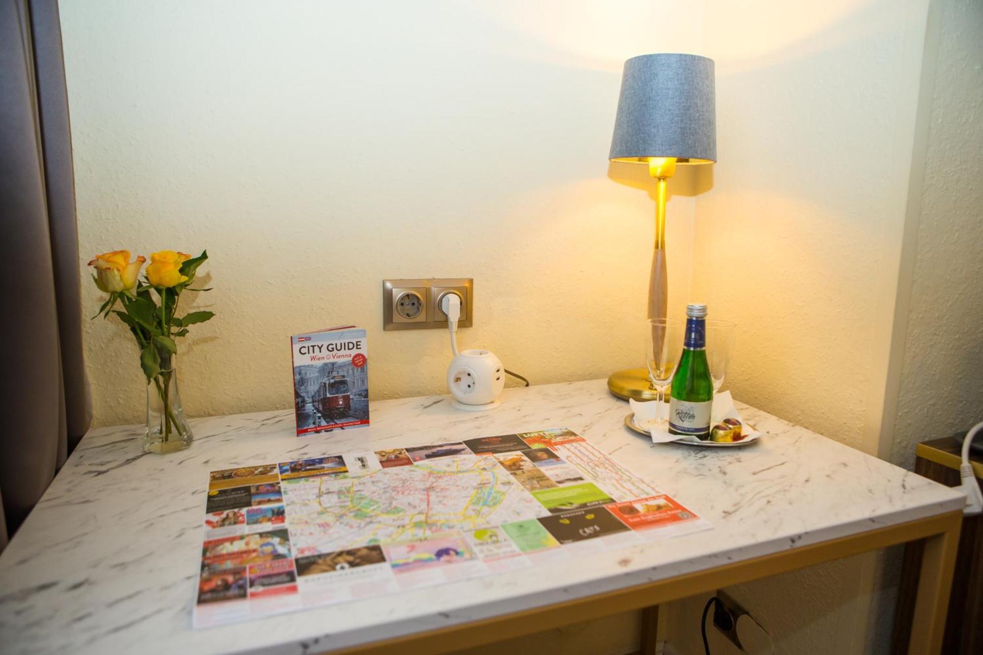 Stephansplatz I Self Check In Hotel