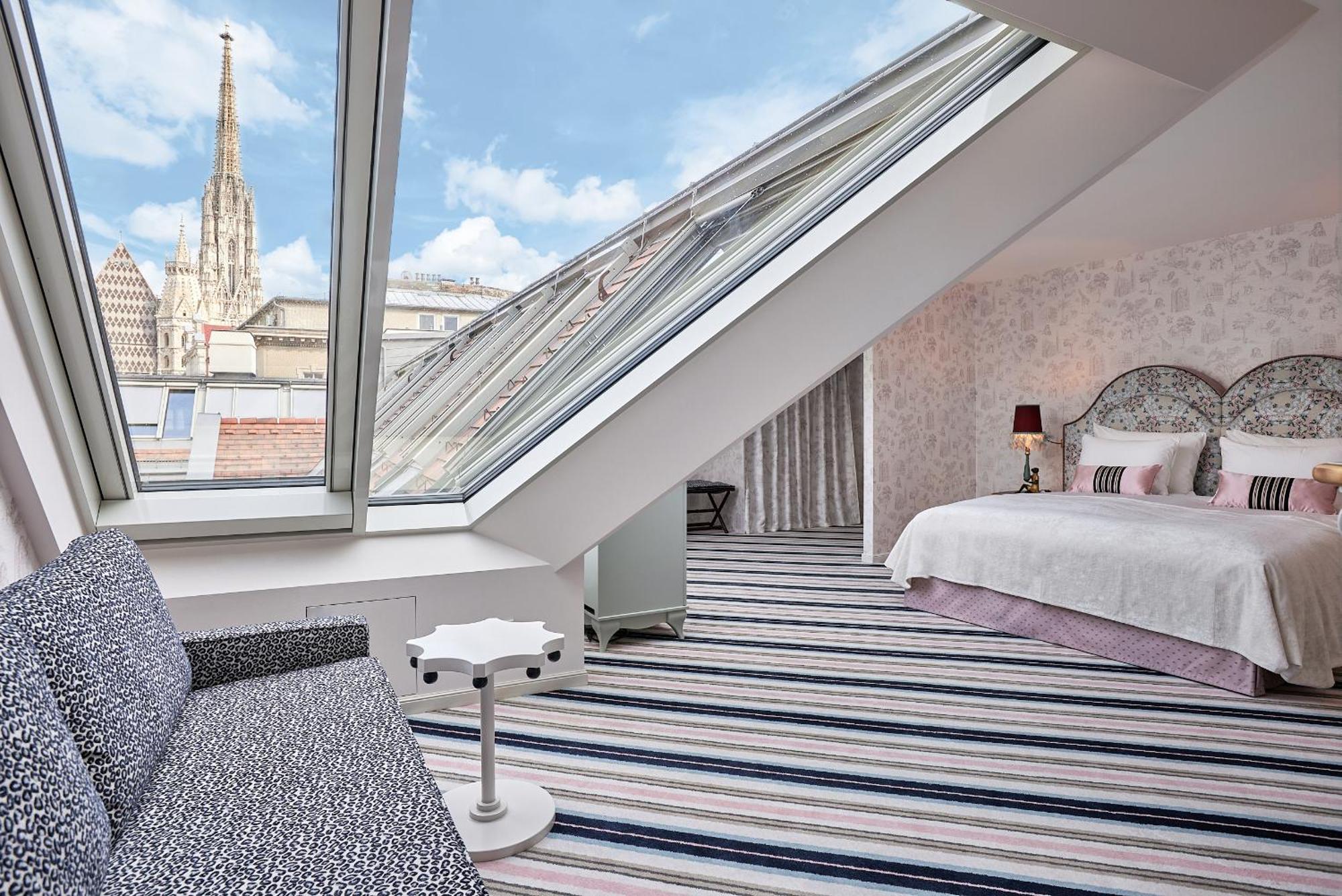 Hotel The Leo Grand 5*