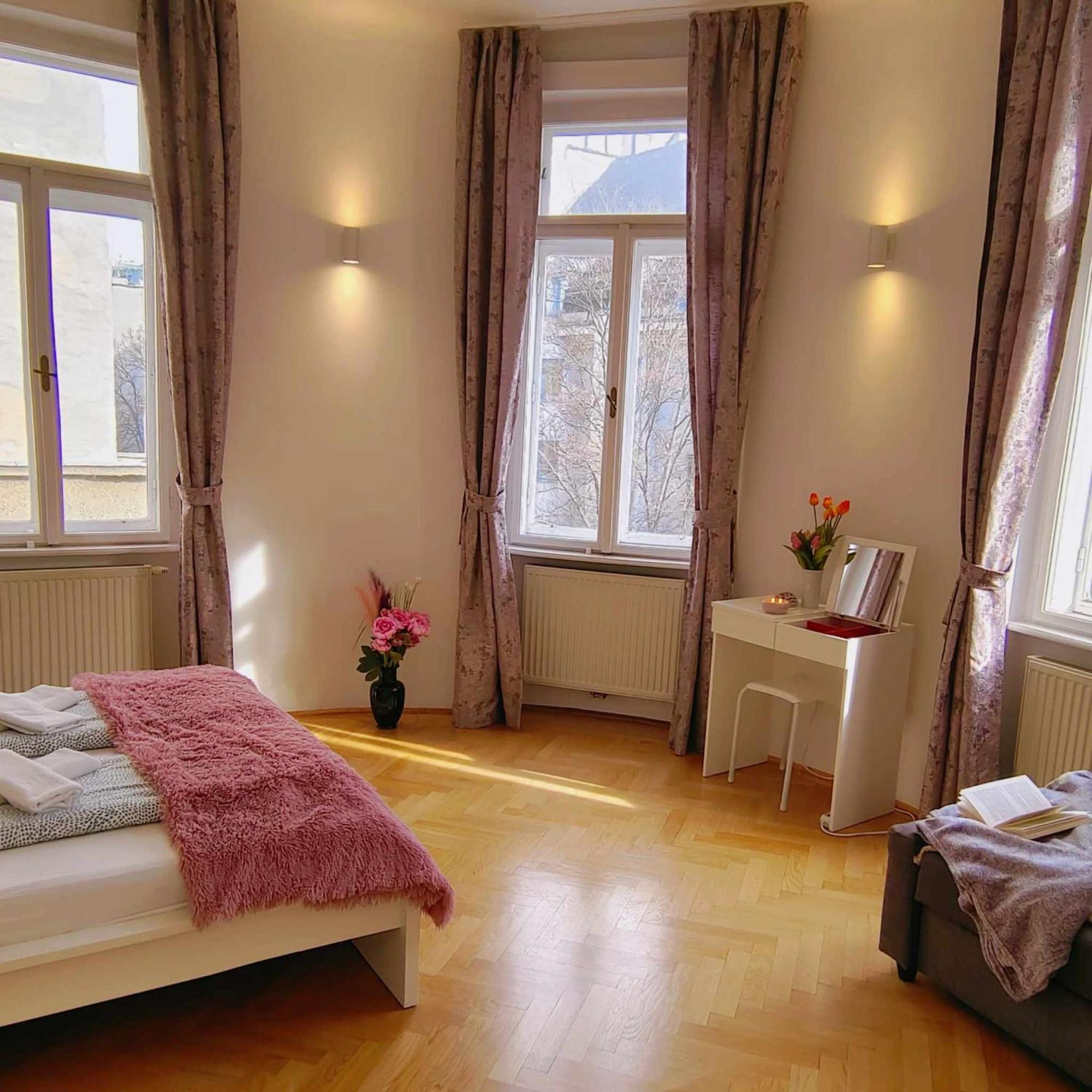 And Round 3 Minutes To Shopping Center And Schoenbrunn Palace * Vienna