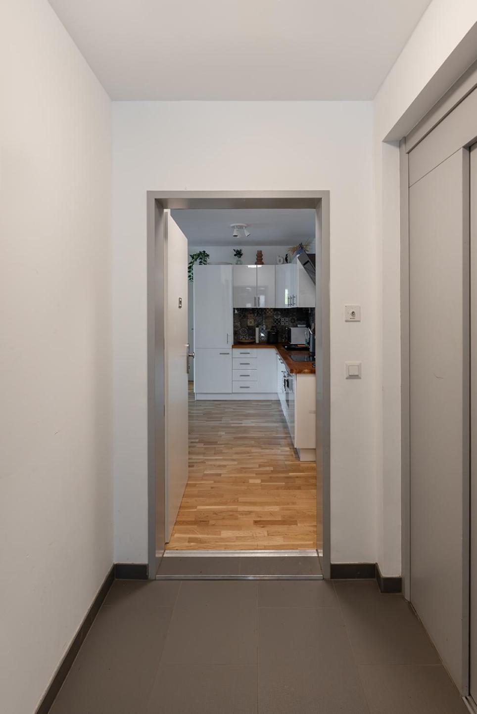 Apartment Schoenes Mit Garten Und Tiefgarage *