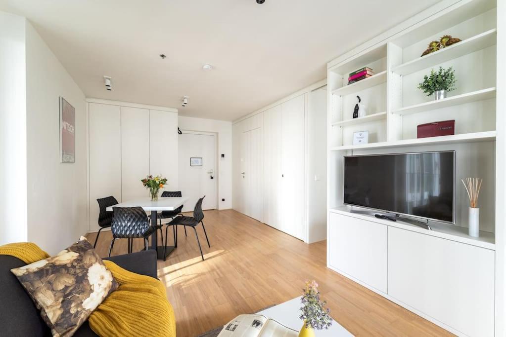 Apartment Smart With Terrace By Hm