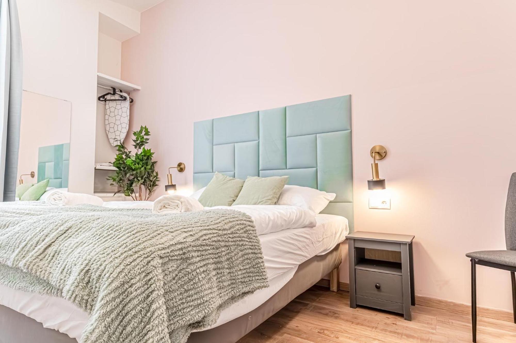 Queen Bed Near Westbahnhof *