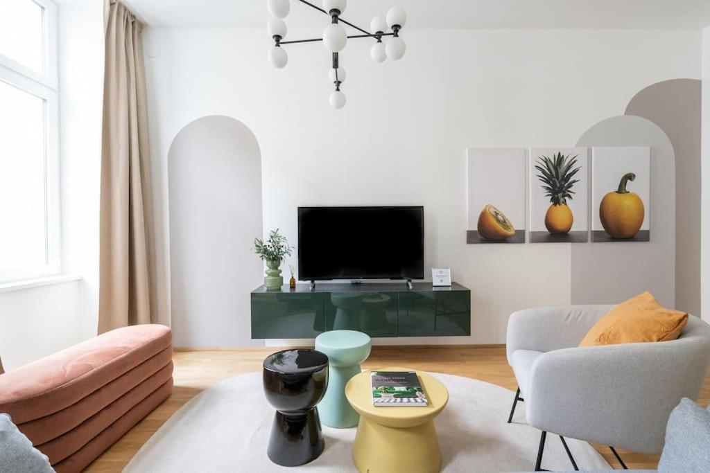 Elegant 1br Suite, Close By Hm Apartment