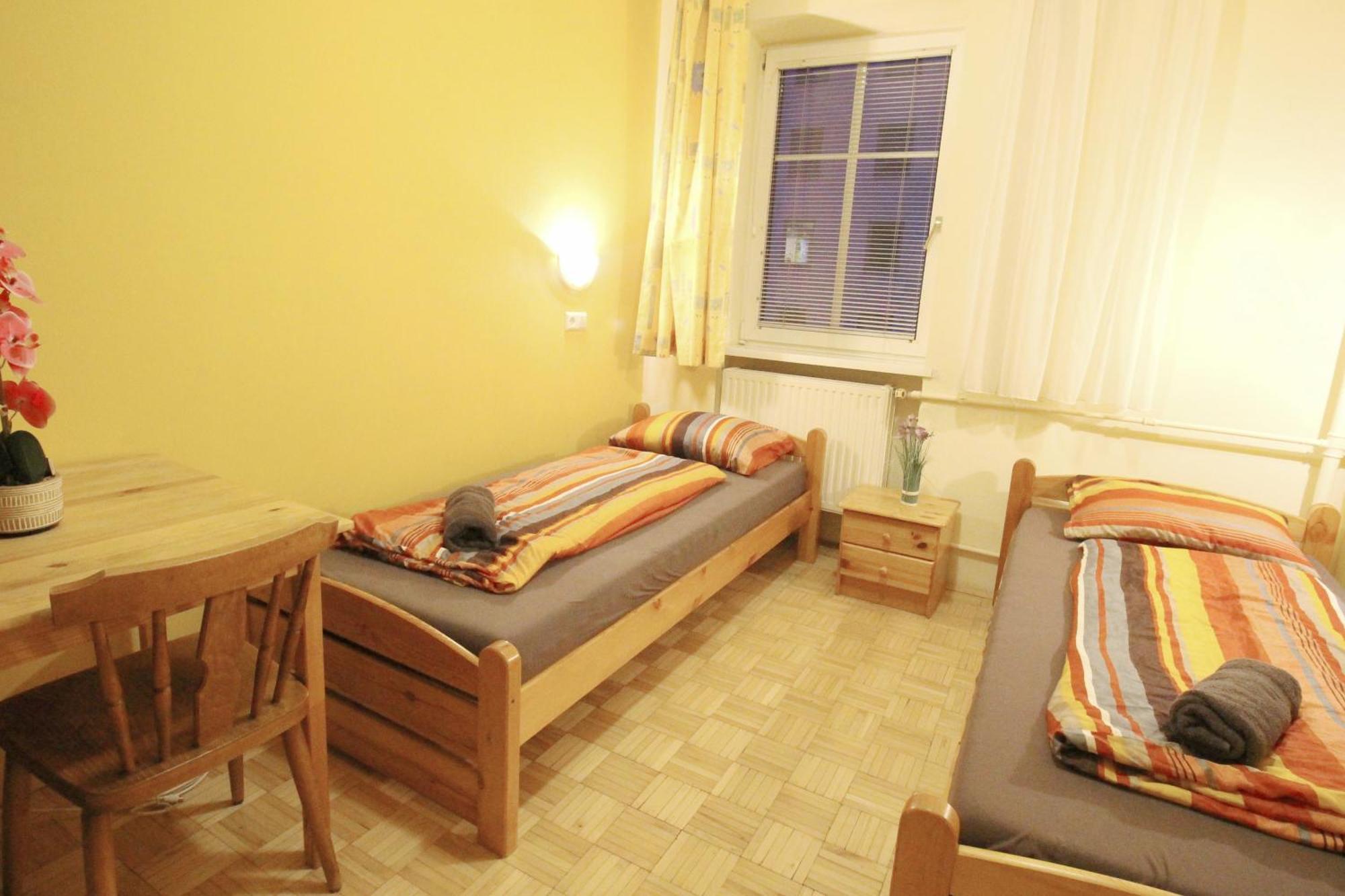 Double In Hutteldorfer Strasse Area Privatunterkunft Wien
