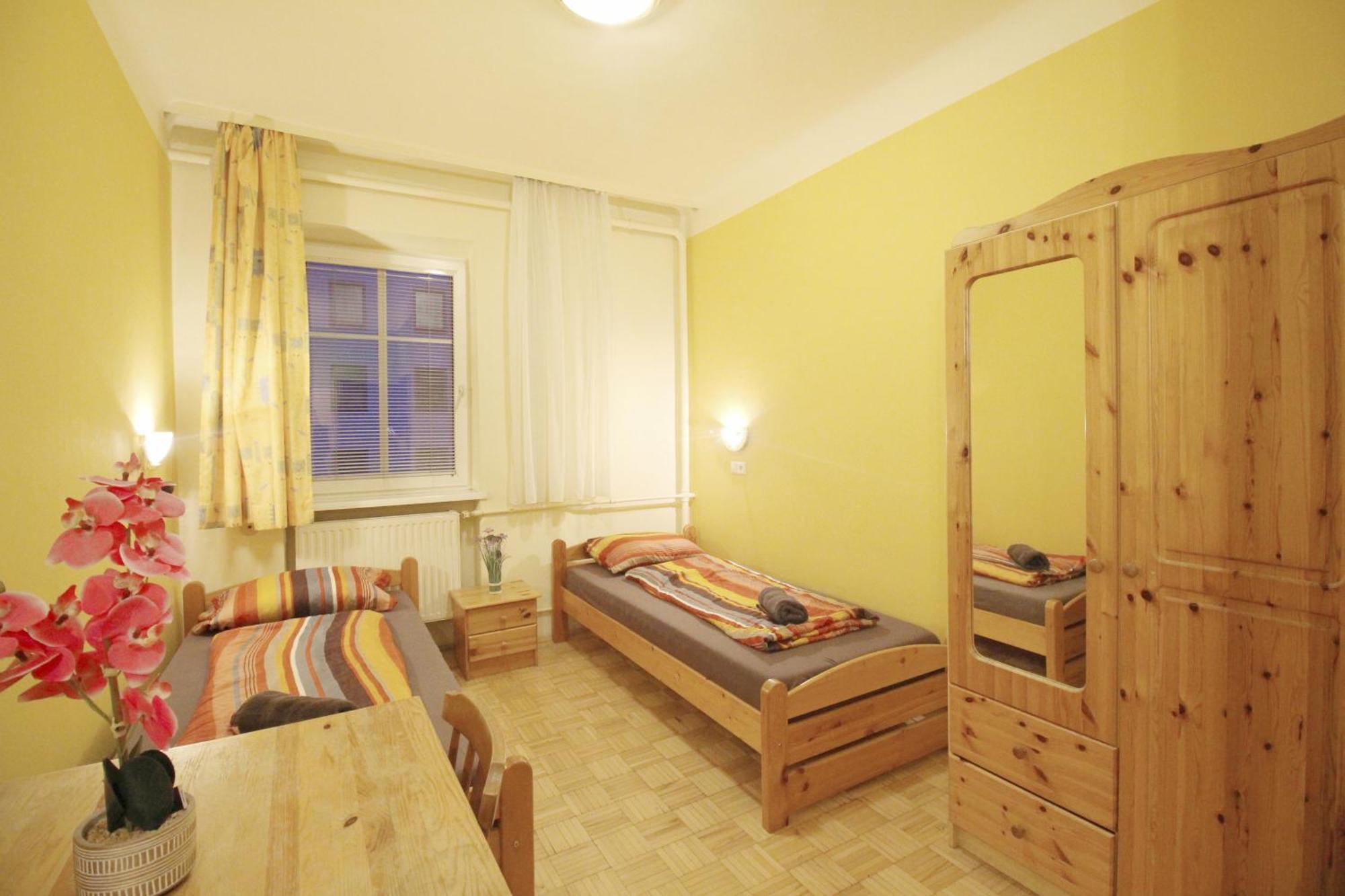 Privatunterkunft Double In Hutteldorfer Strasse Area *