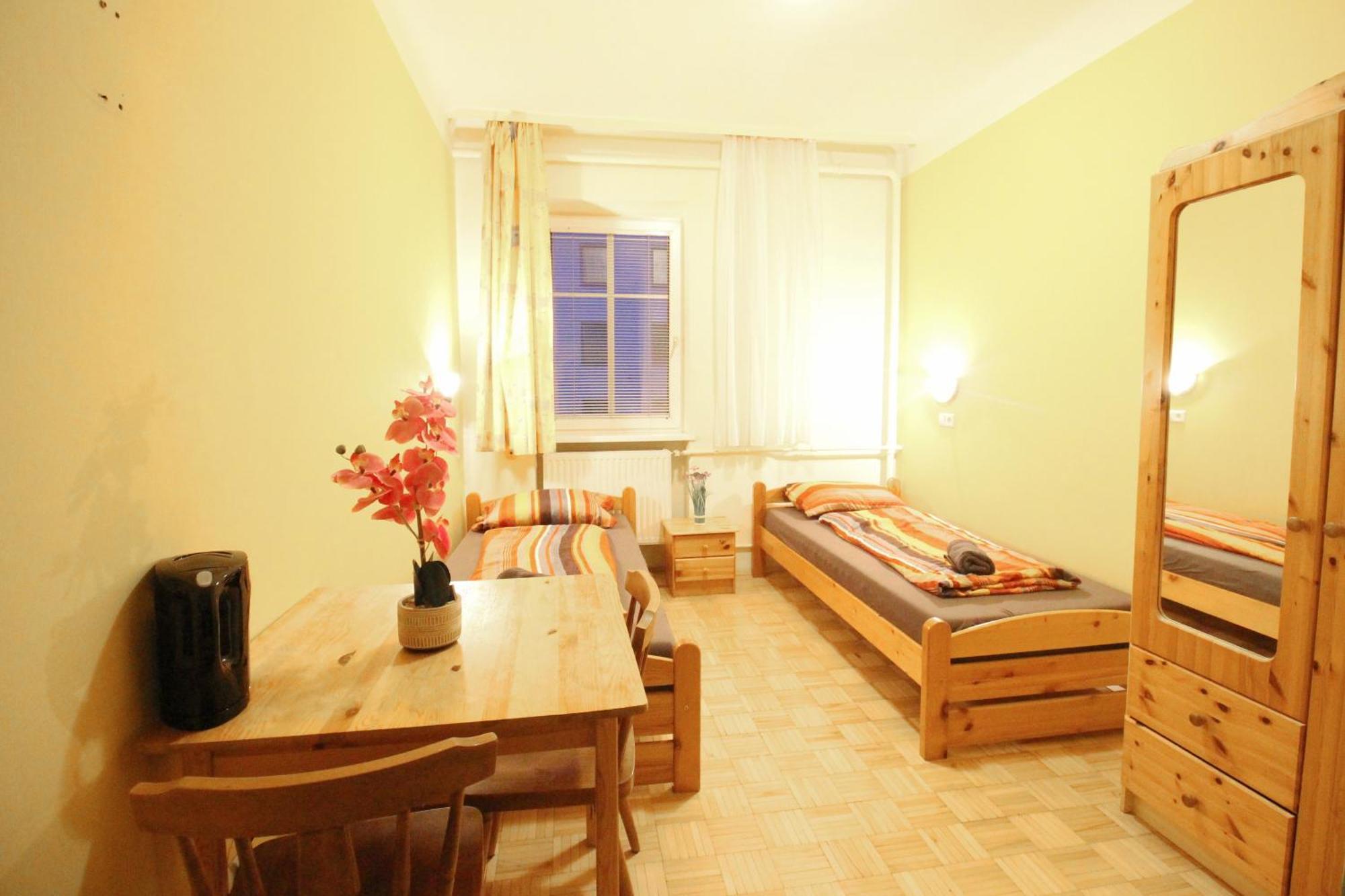 Privatunterkunft Double In Hutteldorfer Strasse Area *