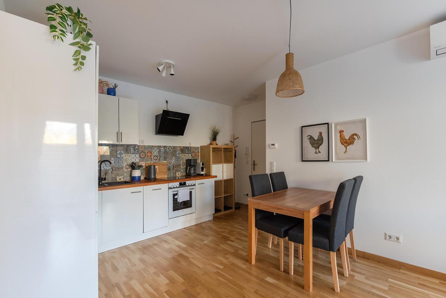 Apartment Schoenes Mit Garten Und Tiefgarage