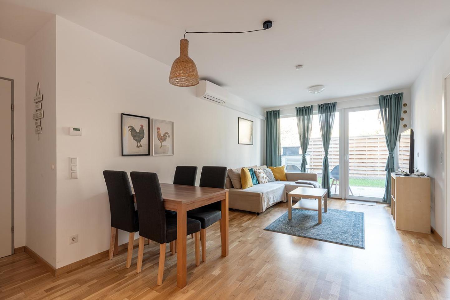 Apartment Schoenes Mit Garten Und Tiefgarage Vienna