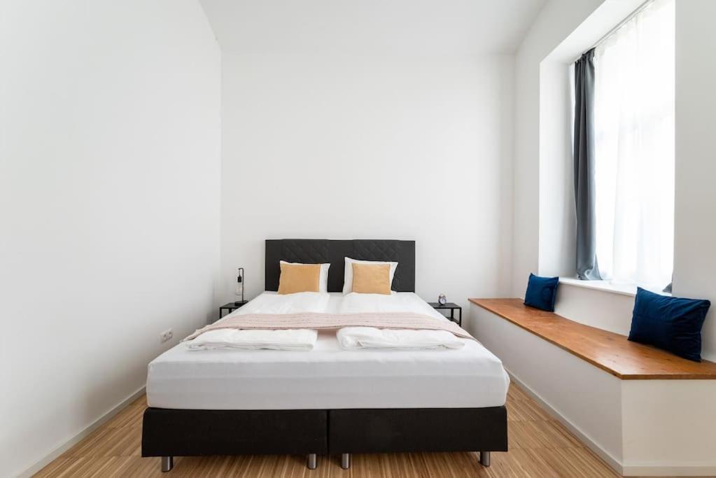 Family 2br Oasis Steps From By Hm Apartment Vienna