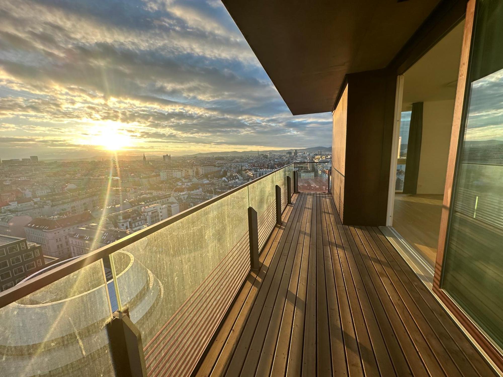 Apartment Panorama Sky I Rooftop Pool I Metro Station *