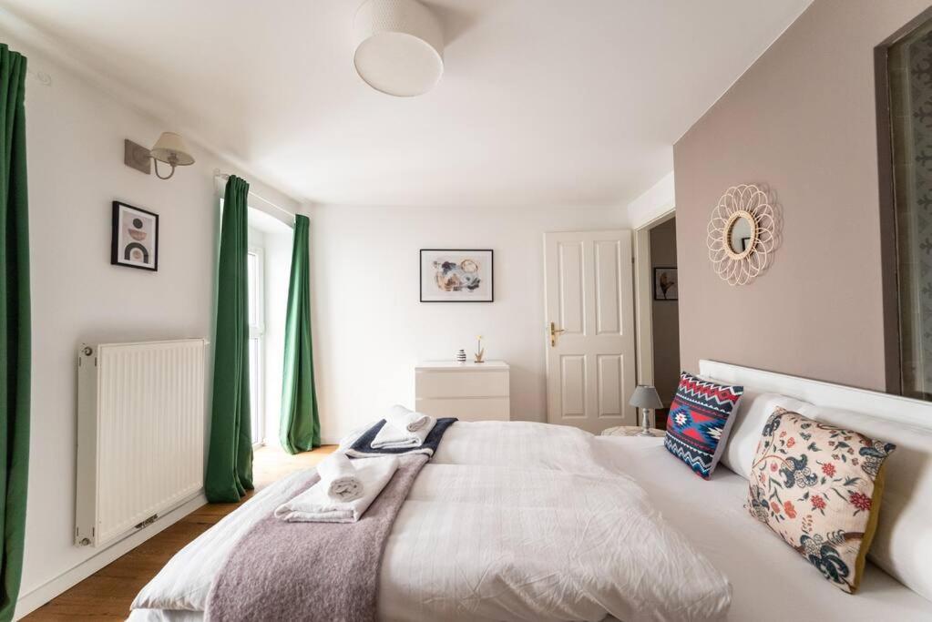 Neat 1br Duplex By Metro And Center By Hm Apartment *