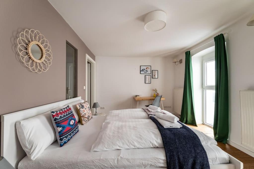 Apartment Neat 1br Duplex By Metro And Center By Hm Vienna