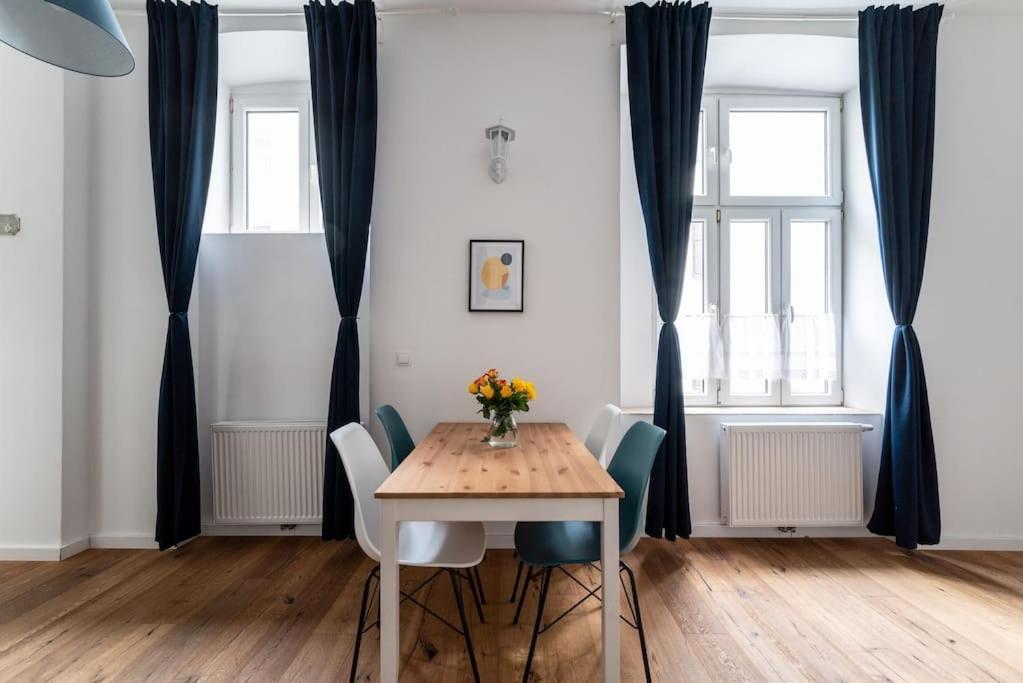 Chic Near Metro & Center By Hm Wien