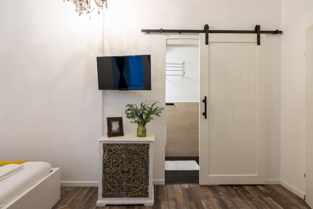 Apartment Practical 1br Flat By Center By Hm *