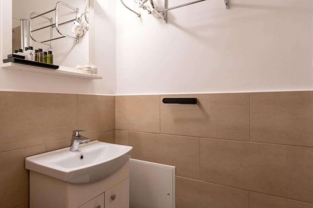 Practical 1br Flat By Center By Hm *
