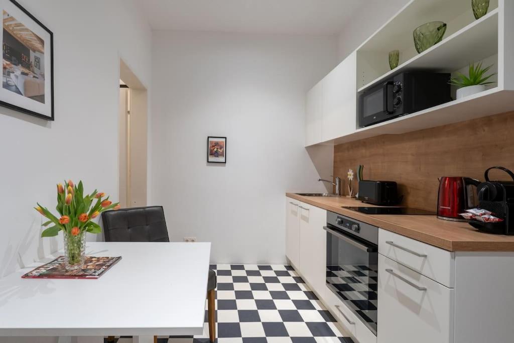 Practical 1br Flat By Center By Hm
