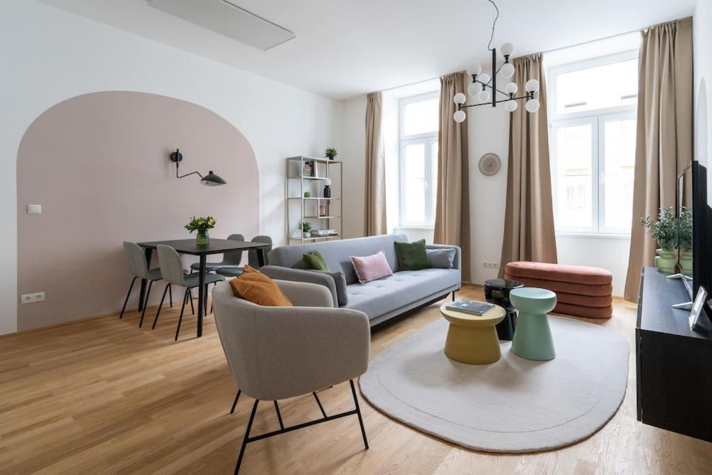 Apartment Elegant 1br Suite, Close By Hm *