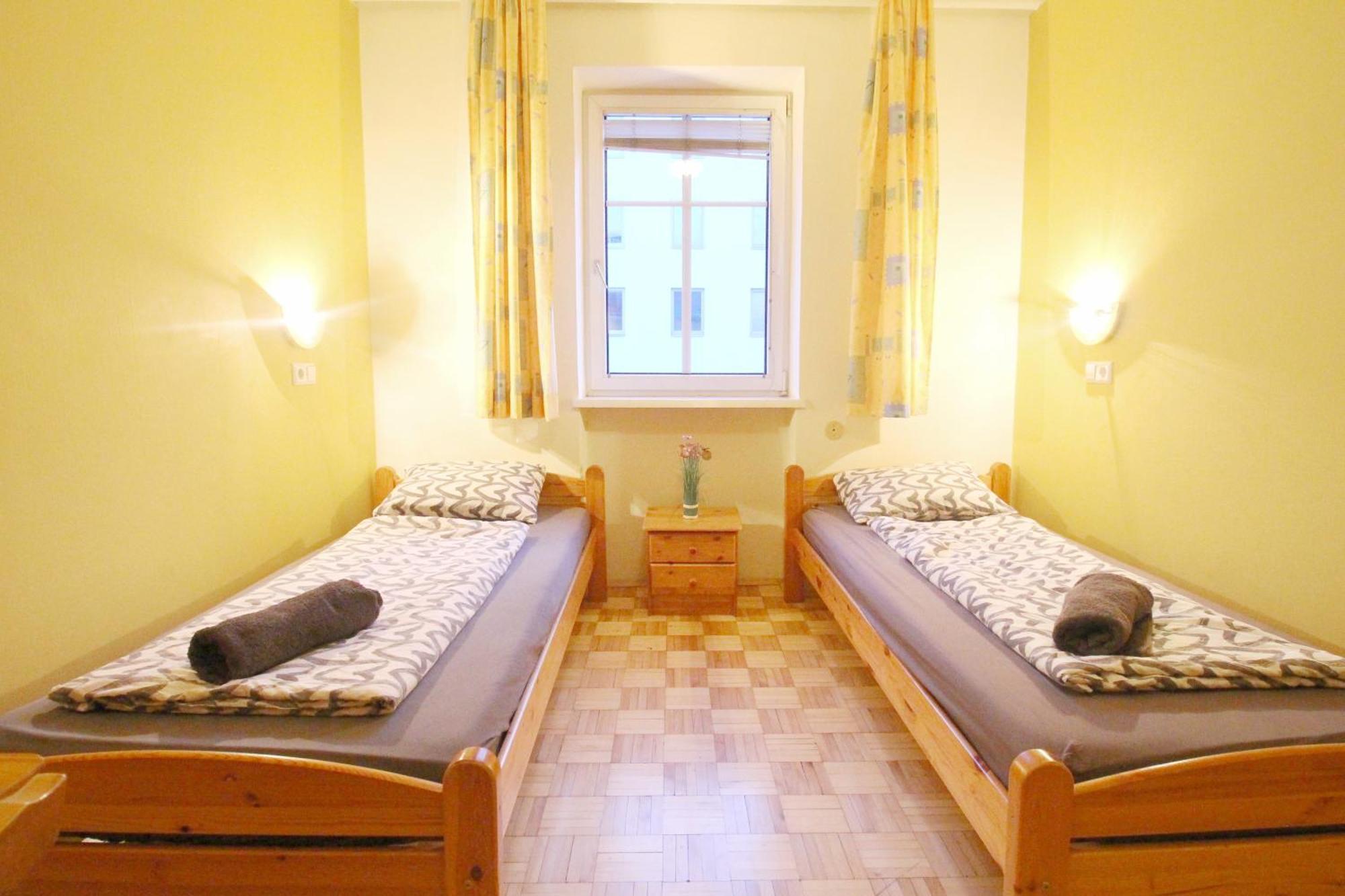 Homestay Double In Hutteldorfer Strasse Area