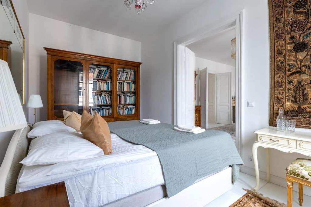 Apartment Luxurioes Wohnen Mit Anbindung Ans Zentrum 20 Minuten *