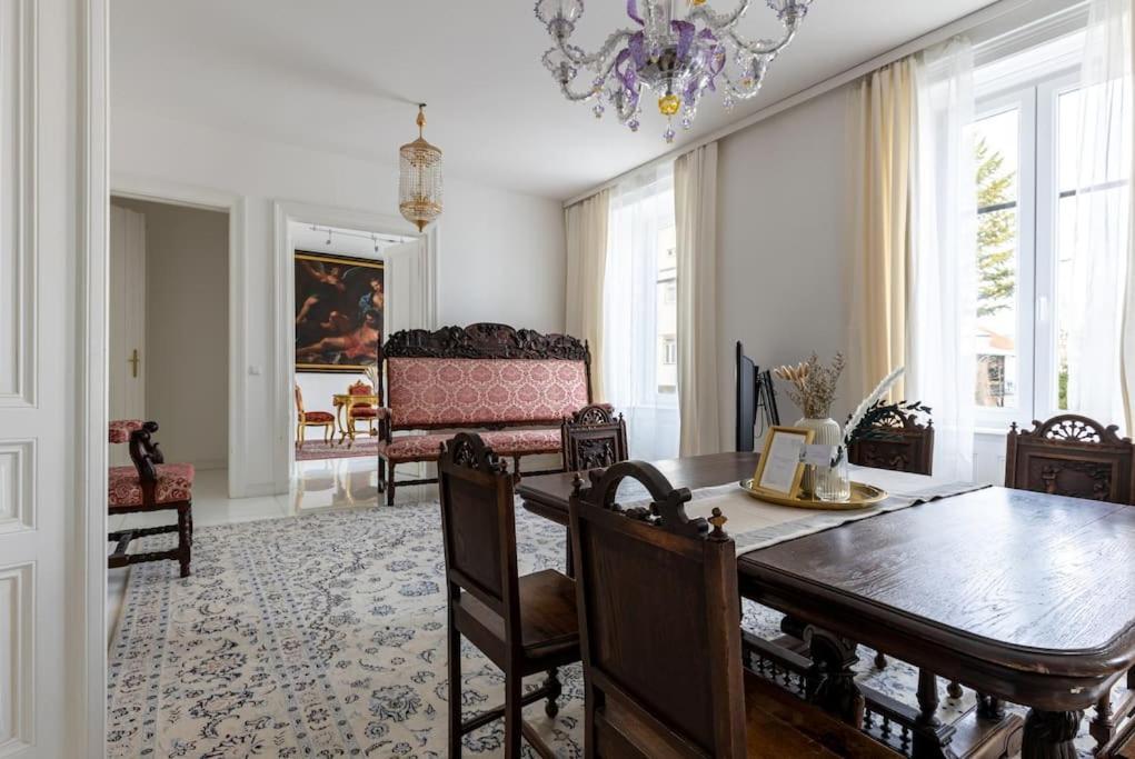Apartment Luxurioes Wohnen Mit Anbindung Ans Zentrum 20 Minuten