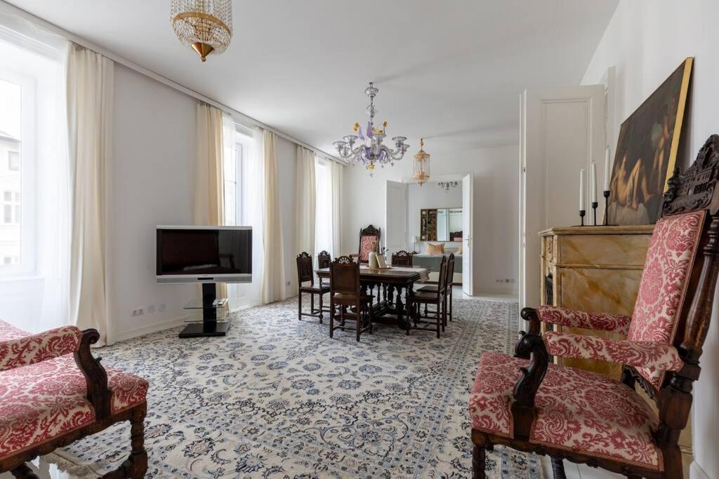 Luxurioes Wohnen Mit Anbindung Ans Zentrum 20 Minuten Apartment
