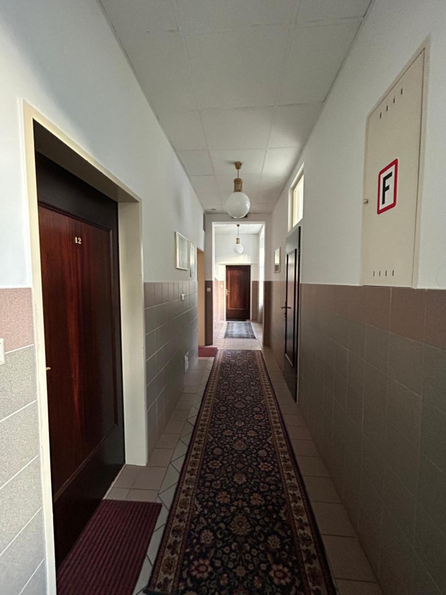 Reiner 12 Apartment *