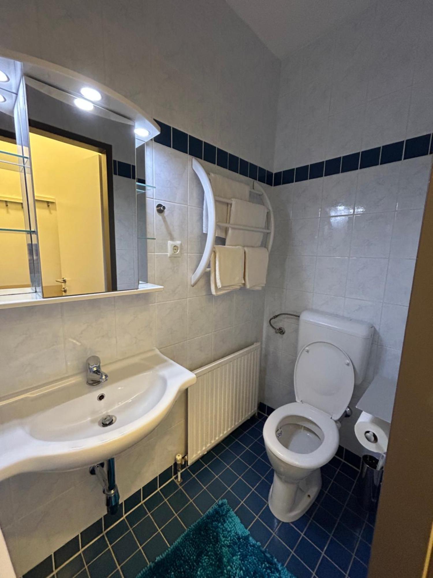 Reiner 12 Apartment *