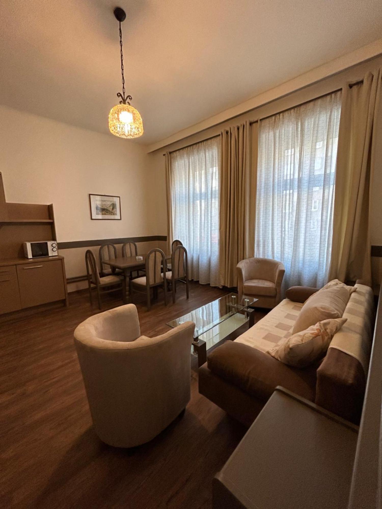 Reiner 11 Apartment *