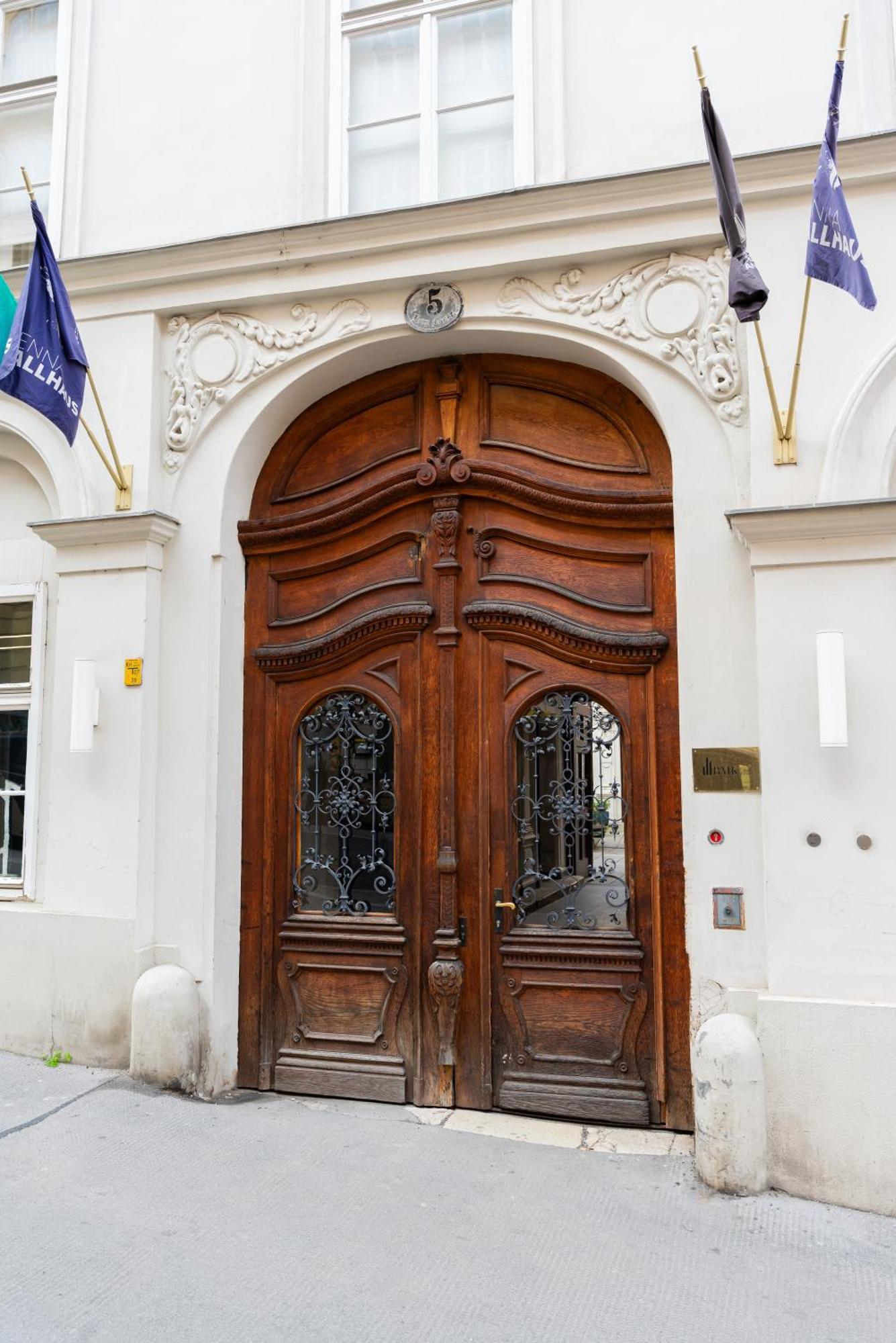 Living - Berggasse Apartment Vienna