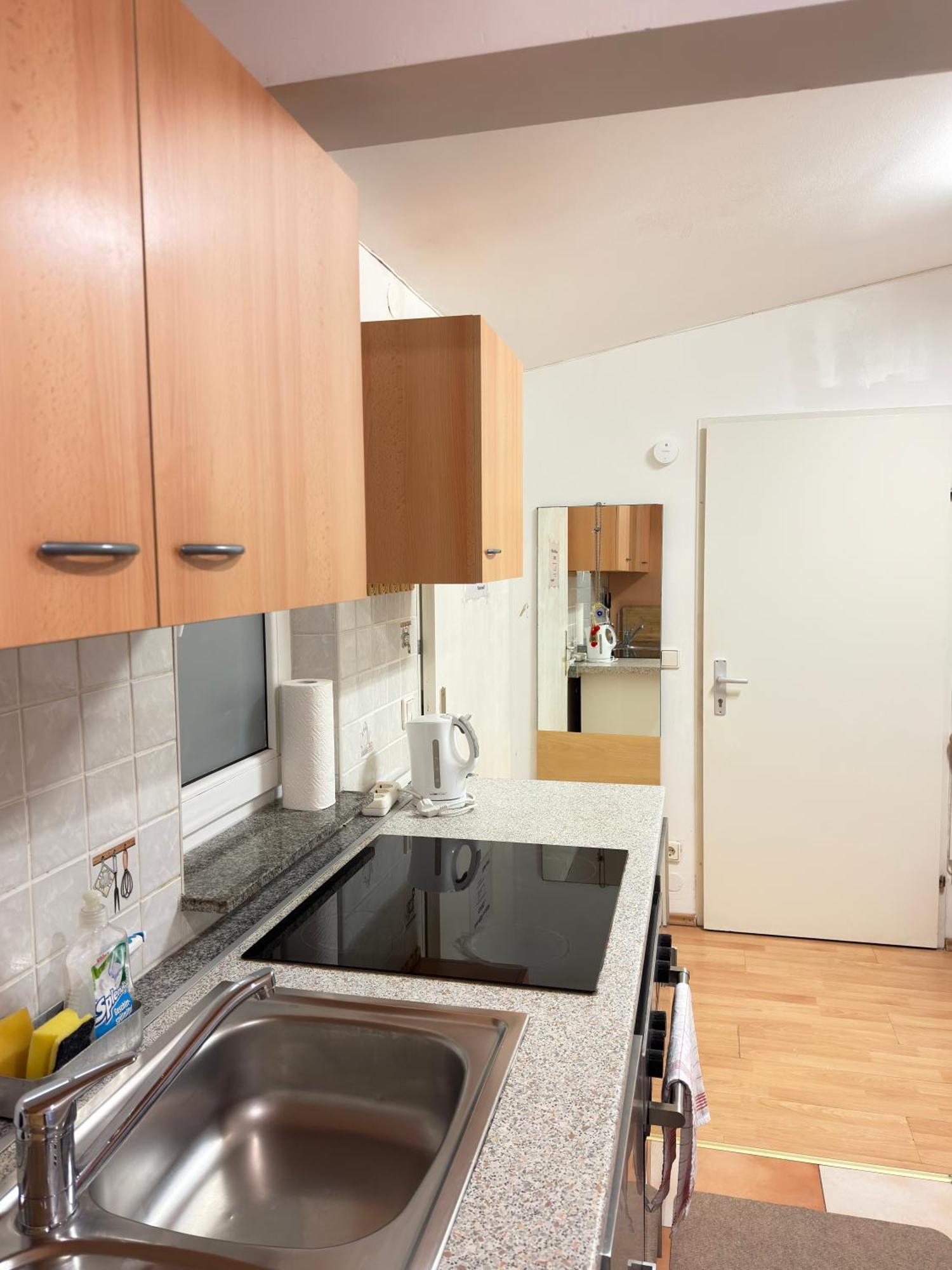 Small-comfy In Donaustadt Garden - Not Shared! Apartment Vienna