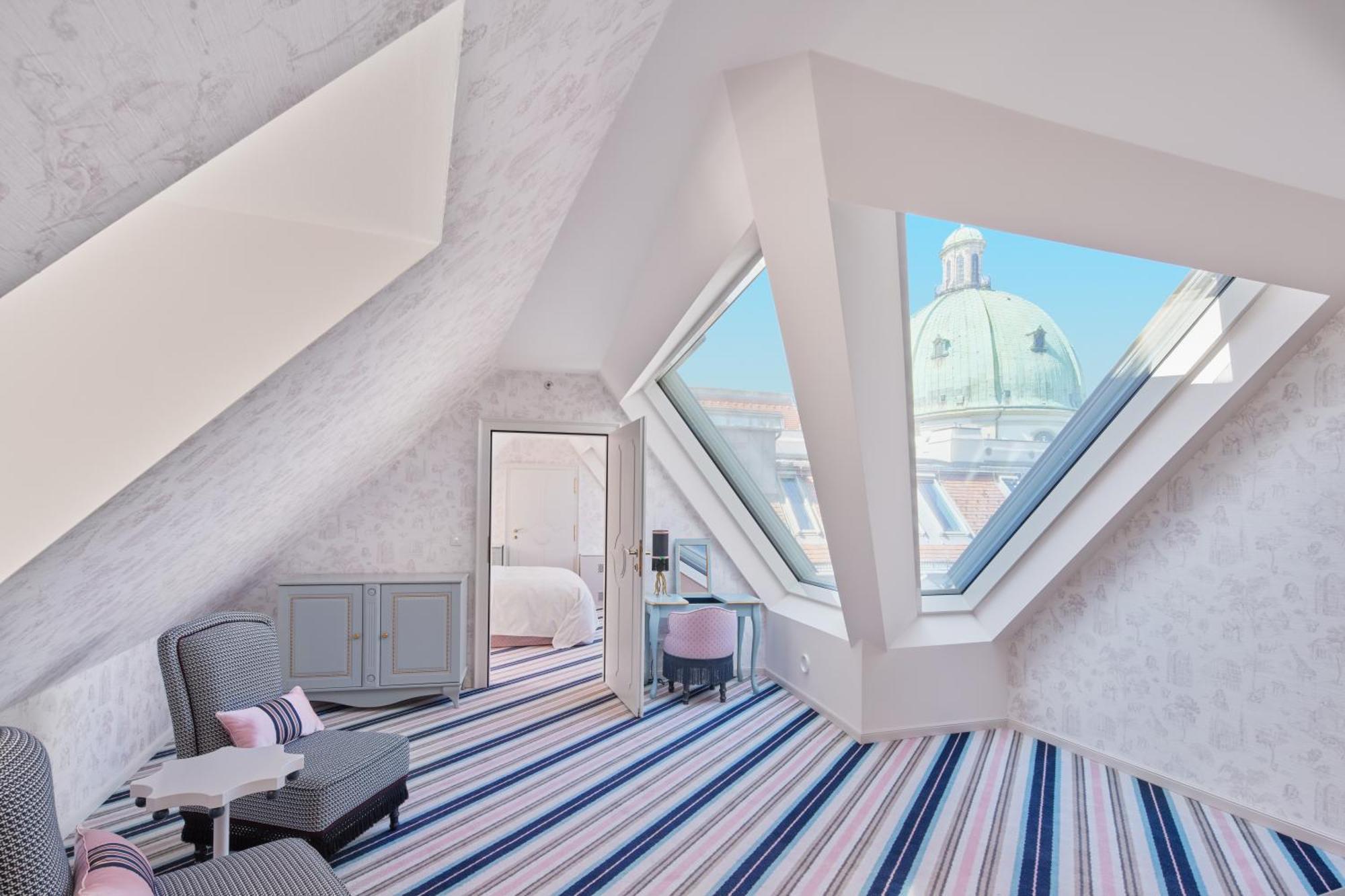The Leo Grand Hotel 5*
