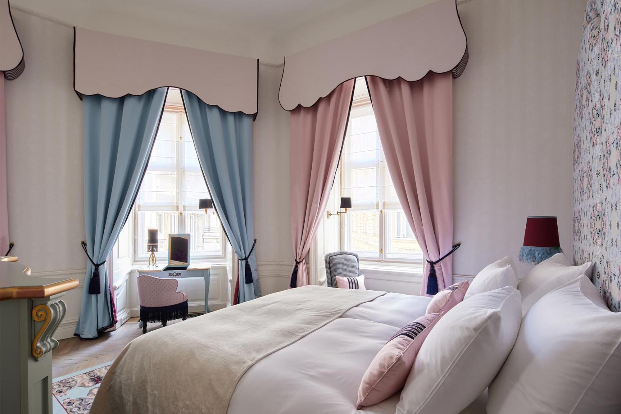 Hotel The Leo Grand