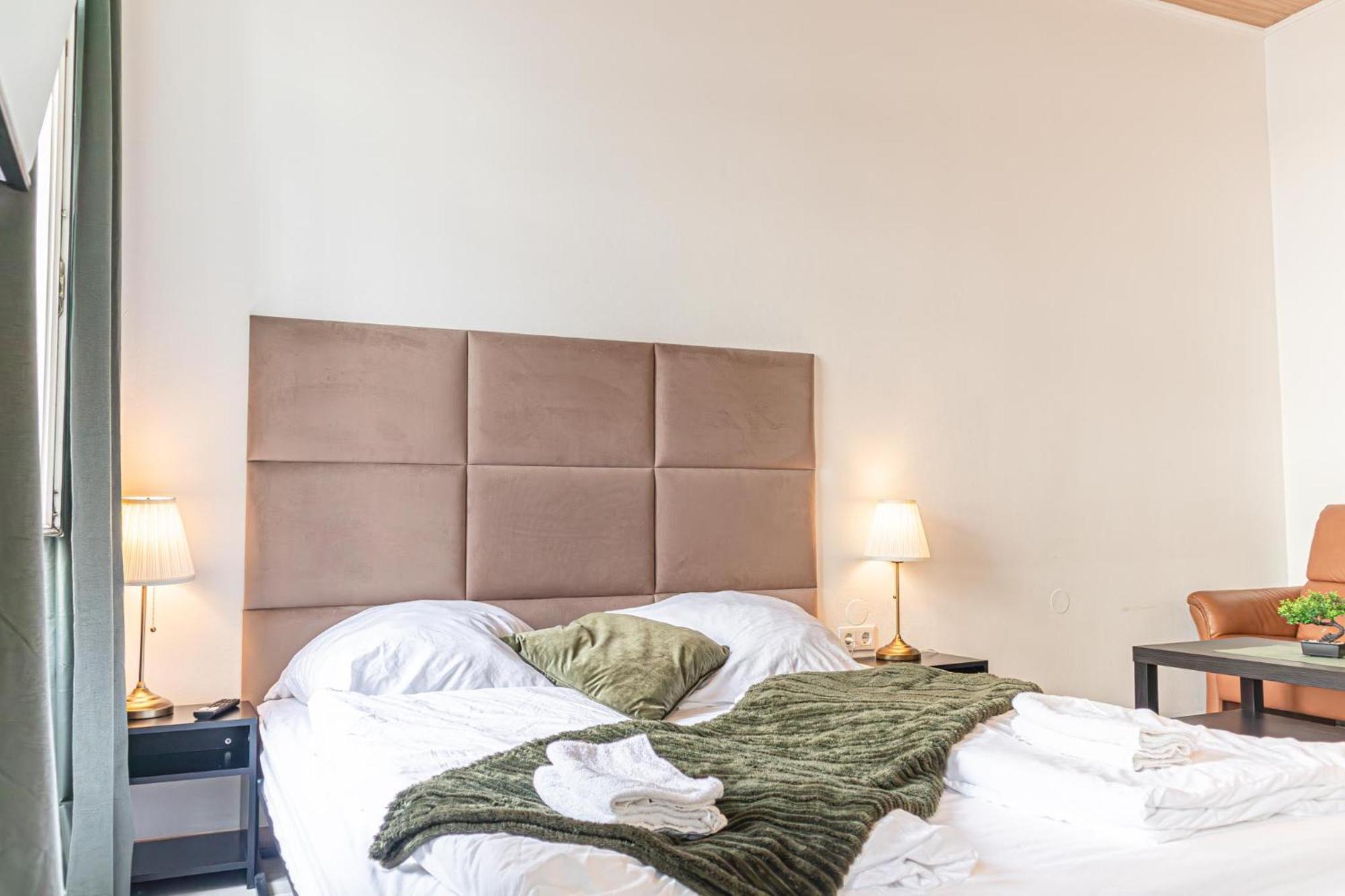 Friendly 2br Apt-near U6 Station Am Schoepfwerk Apartamento