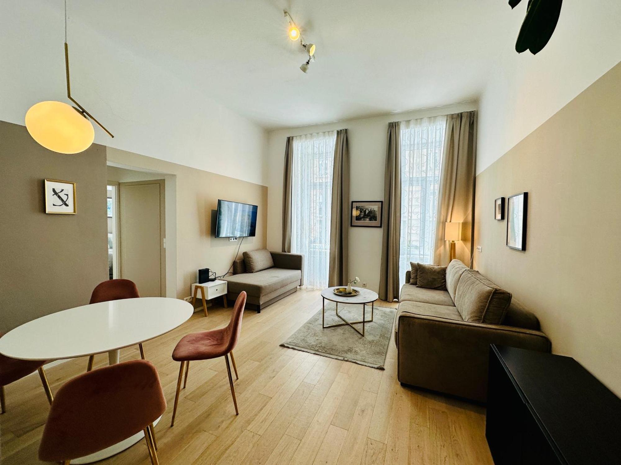 Book-a-room Panda-apartments *