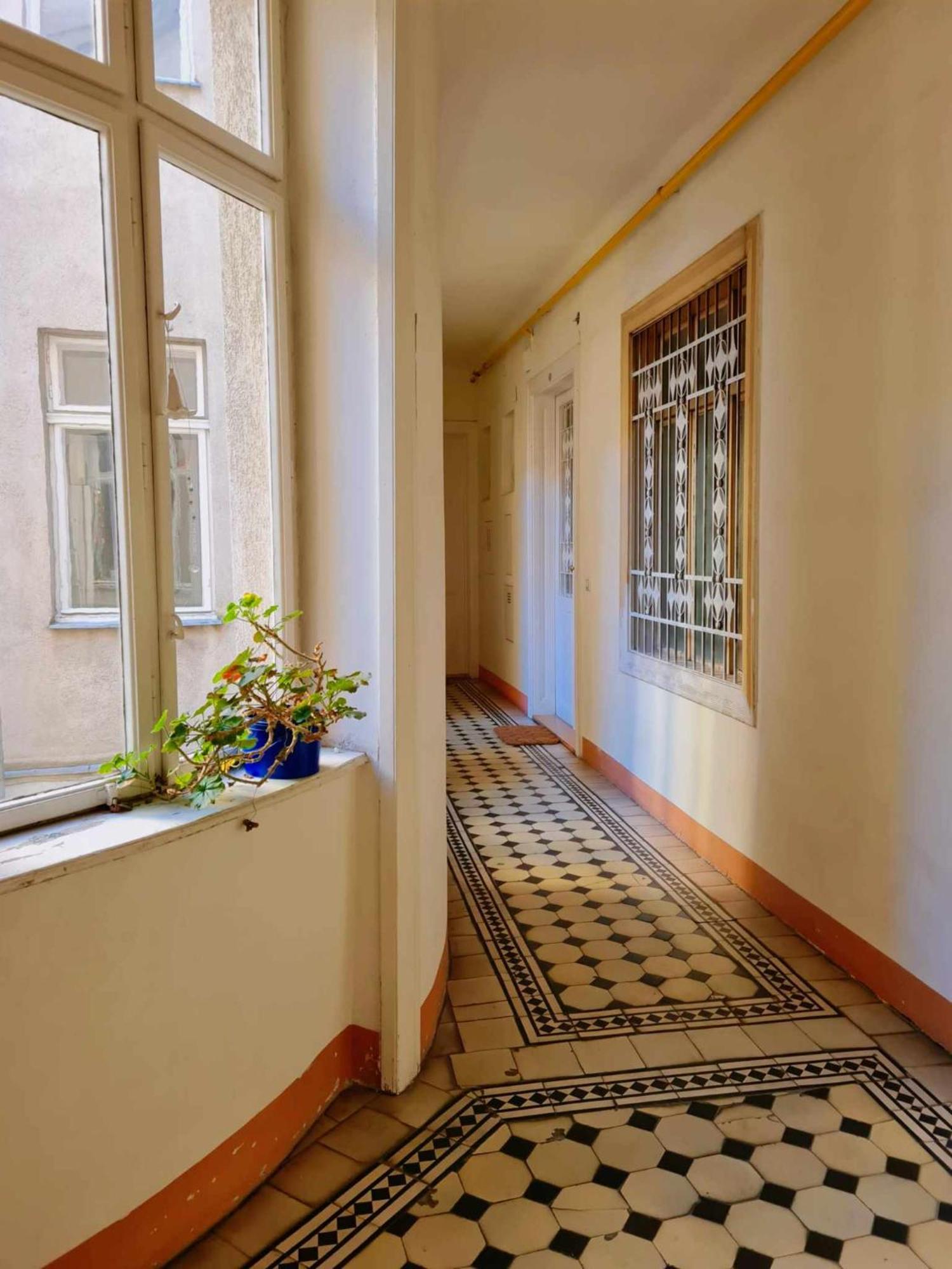 And Round 3 Minutes To Shopping Center And Schoenbrunn Palace Appartamento Vienna