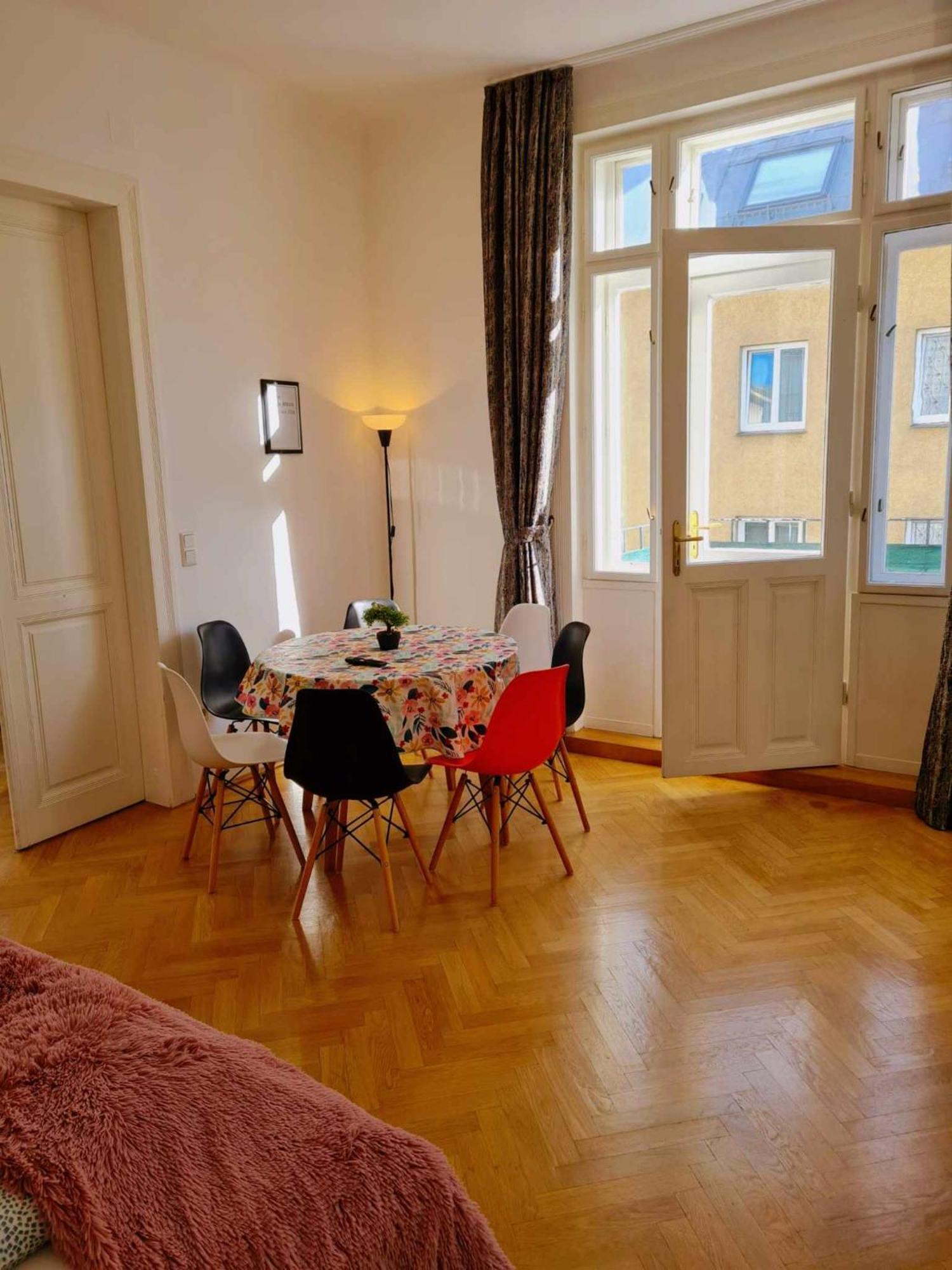 Appartamento And Round 3 Minutes To Shopping Center And Schoenbrunn Palace