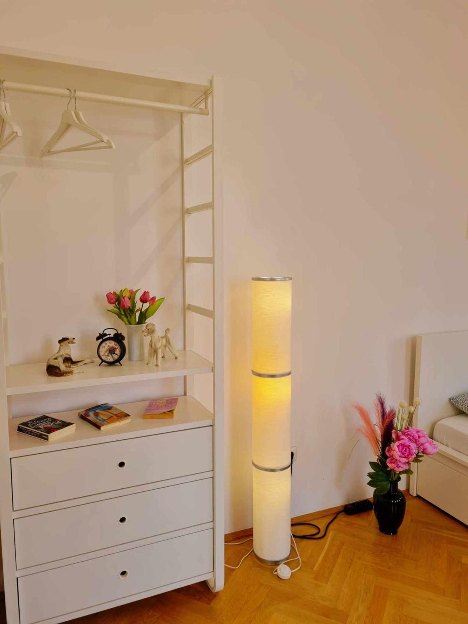 And Round 3 Minutes To Shopping Center And Schoenbrunn Palace Apartment *