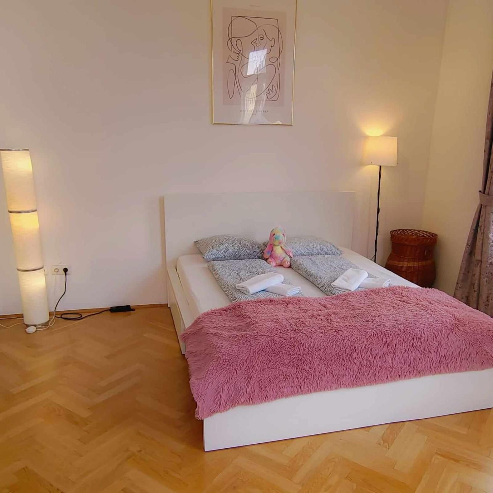 And Round 3 Minutes To Shopping Center And Schoenbrunn Palace Appartamento
