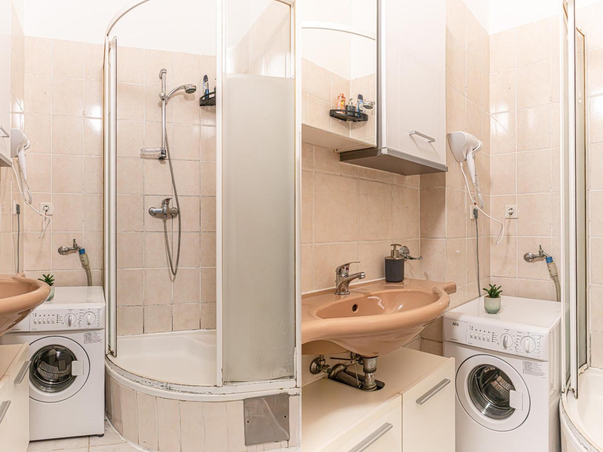 Friendly 2br Apt-near U6 Station Am Schoepfwerk Apartamento *