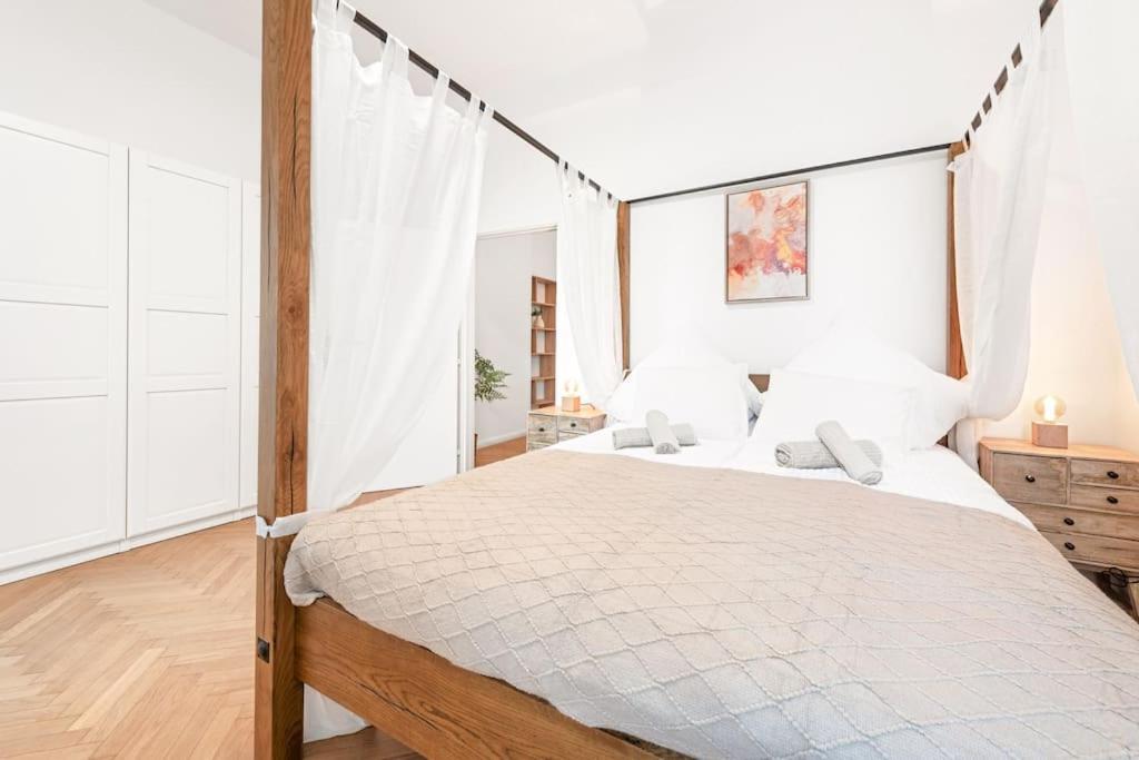 Apartment Cozy In Quiet Location, Fast Train Station 100m Away, Contactless Check-in Vienna