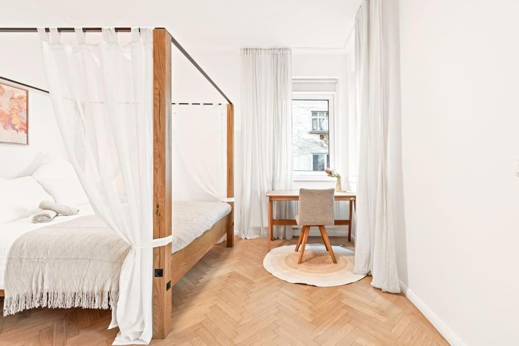 Cozy In Quiet Location, Fast Train Station 100m Away, Contactless Check-in Vienna