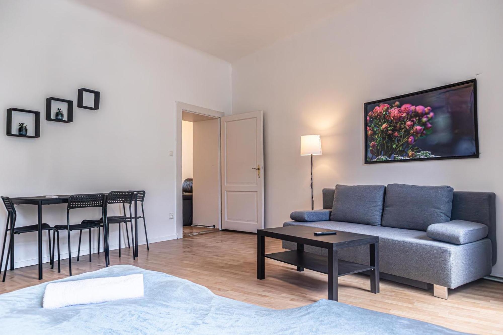 Pleasant 2br Apt- Near Train Station Hetzendorf *