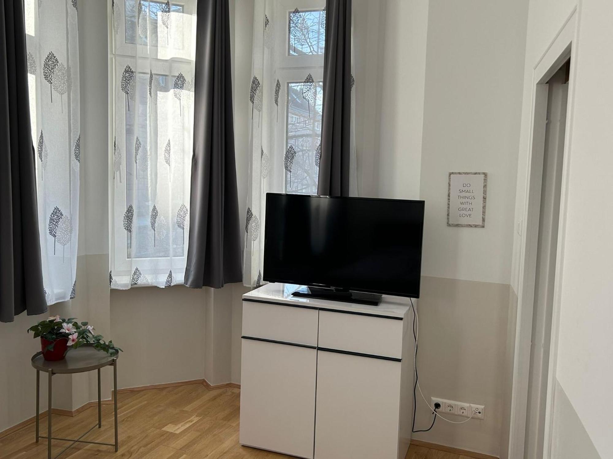 Paky 00207 Apartment *