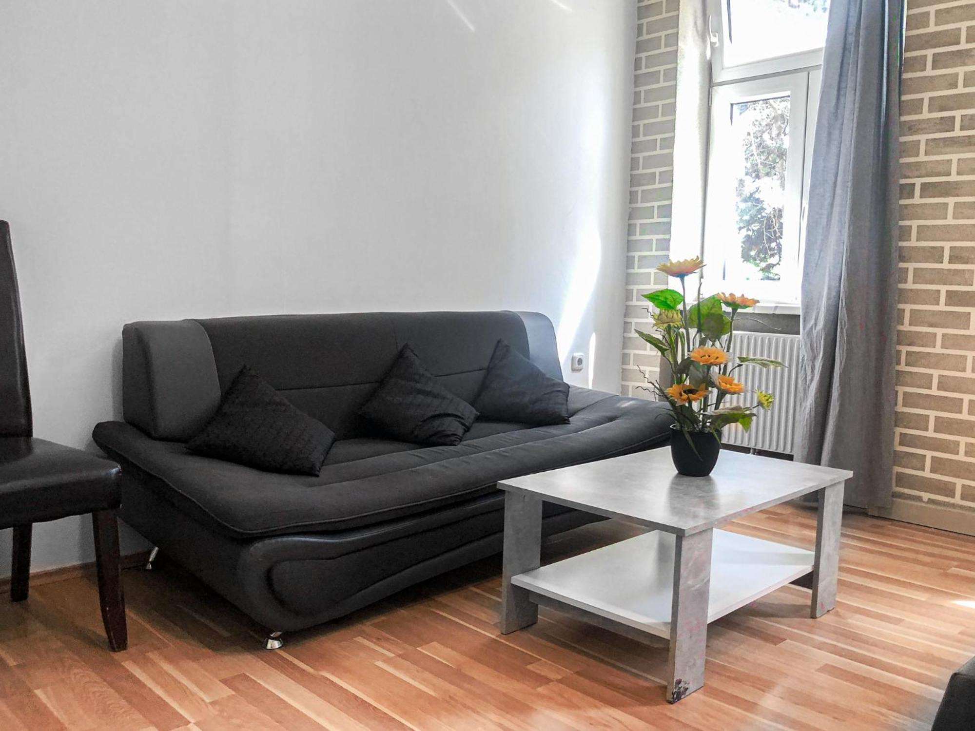 Apartment Stylish 2-br In Vienna's Simmering Area *